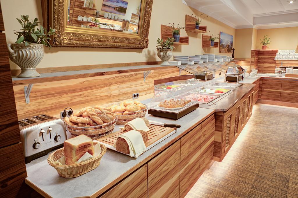 Hotel Leimer Braeu Lenzing Luaran gambar